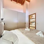 Frene - - Centre Village *