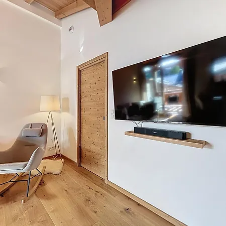 Frene - - Centre Village * Montreux