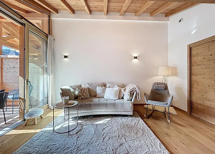 Frene - - Centre Village *