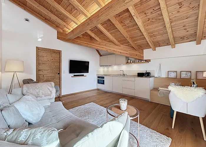 Frene - - Centre Village *