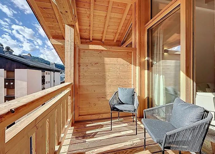 Frene - - Centre Village Apartment *