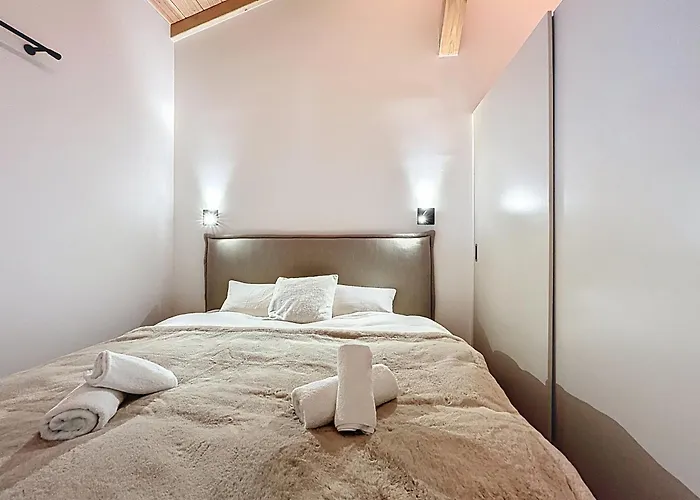 Frene - - Centre Village Montreux